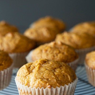 Pistachio Bundt Cake - Mountain Mama Cooks High Altitude Pumpkin Muffins, Wyoming Recipes, Easy Pumpkin Muffins, Muffins Homemade, Easy Bundt Cake Recipes, Ground Recipes, Easy Bundt Cake, Pumpkin Muffins Easy, Monster Munch