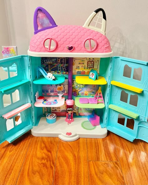 Super Kitties, Diy Toddler Toys, Cardboard Dollhouse, Gabby Dollhouse, Diy Fidget Toys, Kitchen Sets For Kids, Christmas Presents For Kids, Barbie Doll Set, Discovery Toys