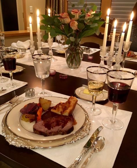 Downton Abbey Christmas Dinner, Downton Abbey Dinner Party, Elegant Dinner Aesthetic, Simone Harrison, Downton Abbey Food, Downton Abbey Dinner, Fancy Dinner Aesthetic, Whale Fall, Fiction Food