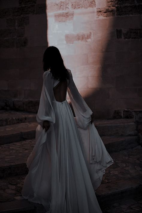 Evil Princess, Medieval Princess, Fairytale Aesthetic, Medieval Aesthetic, Queen Aesthetic, Royalty Aesthetic, Royal Aesthetic, Fairytale Photography, Princess Core