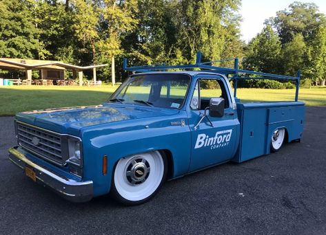 Square body work truck #binfordtools Utility Truck Beds, Mechanics Service Truck, Detroit Steel Wheels, Utility Bed, Single Cab Trucks, Service Truck, Custom Truck Beds, Work Trucks, Utility Truck