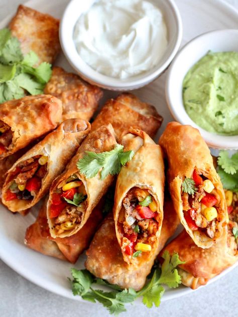 Tex Mex Egg Rolls, Southwestern Recipes, Mexican Menu, The Cheesecake Factory, Egg Roll Recipes, Meat Appetizers, Baking Items, Chicken Rolls, Roll Recipes