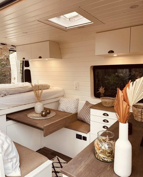 Rv Interior Remodel, Caravan Decor, Camper Interior Design, Caravan Makeover, Lake House Food Ideas, Summer Boat, Caravan Renovation, Kombi Home, Van Conversion Interior