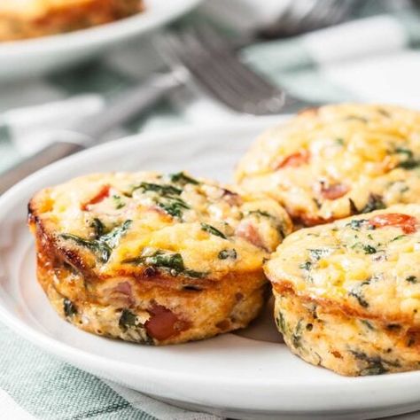 Mini Quiche, Crustless - Chew Out Loud Mini Crustless Quiche Recipes, Crustless Quiche Recipes, Crustless Mini Quiche, Quiche Crustless, Mini Quiche Recipes, Tomato Quiche, Ham Potato, Tater Tot Breakfast, Honey Baked Ham