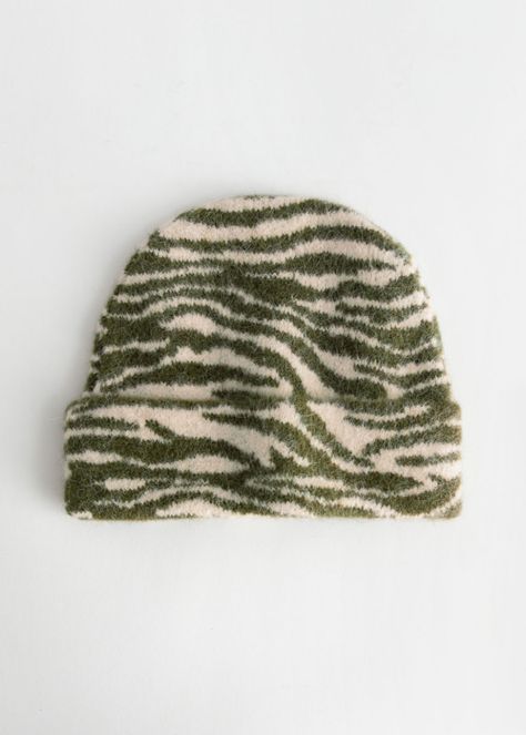 Fuzzy Zebra Wool Blend Beanie - Beige Zebra - Beanies - & Other Stories Best Winter Hats, Wooly Jumper, What To Wear Skiing, Fall Scarves, Grey Beanie, New Accessories, Pearl Design, Women's Beanie, Knitting Accessories