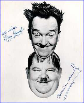 Laurel and Hardy - Autographs! Celebrity Autographs, Oliver Hardy, Great Comedies, Photo Star, Comedy Duos, Abbott And Costello, Laurel And Hardy, Classic Comedies, Charlie Chaplin