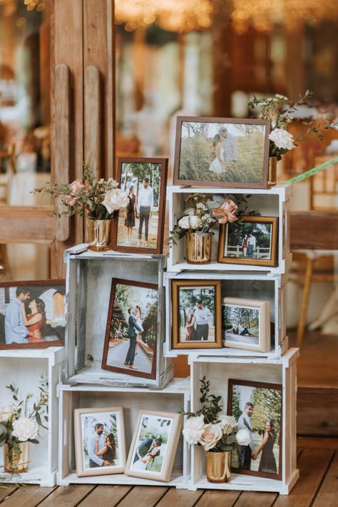 Simple and cute pre-wedding photo display arrangement in wooden elevations decorated with floral arrangements, to have at your wedding for guests to see. Wedding Photo Display Ideas, Photo Display Ideas, Wedding Photo Display, Garden Decor Diy, Garden Decor Ideas, Foto Tips, Future Wedding Plans, Outdoor Wedding Decorations, Peach Wedding