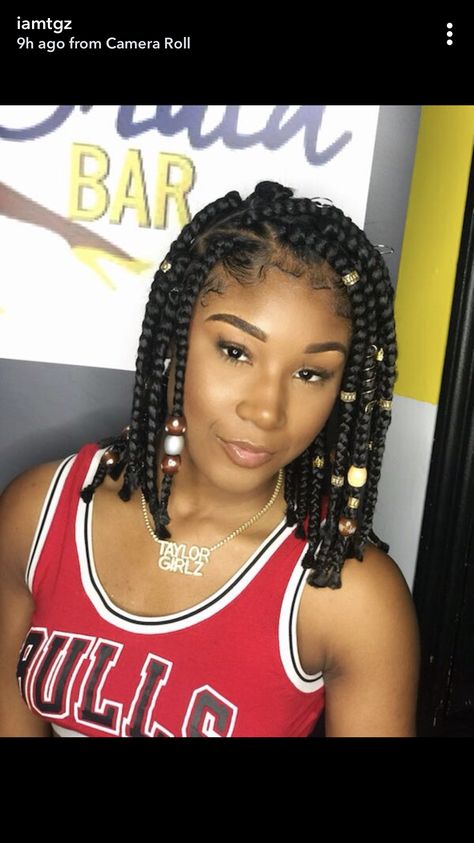 Short jumbo box braids with beads! Yesss ma’am!! 😍🔥 Mexico Hairstyles, Medium Box Braids, Short Box Braids Hairstyles, Big Box Braids, Blonde Box Braids, Short Box Braids, Big Box Braids Hairstyles, Jumbo Box Braids, Bob Braids