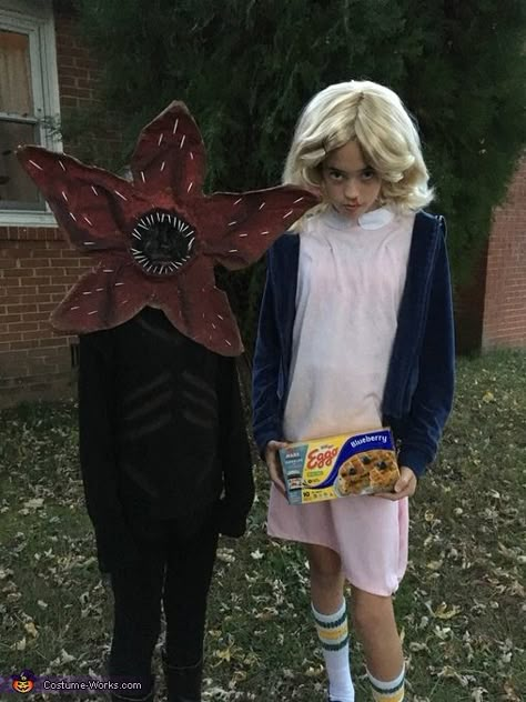 Stranger Thing Costumes Ideas, Halloween Costume Stranger Things, Stranger Things Costumes Diy, Diy Stranger Things Costume, El From Stranger Things Costume, Dustin Stranger Things Costume, Demogorgon Costume Diy, Stranger Things Trunk Or Treat, El Halloween Costume Stranger Things