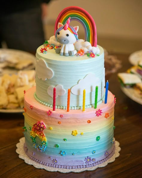 Unicorn and rainbow birthday cake #rainbow #unicorn #clouds #birthday cake# #cake #buttercream #fondant decorations Toddler Birthday Cake, Gökkuşaği Pasta, Toddler Birthday Cakes, 4de Verjaardag, Rainbow Unicorn Cake, Rainbow Birthday Cake, Unicorn Birthday Cake, Birthday Cake Ideas, Baby Birthday Cakes