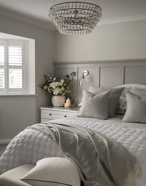 Bedroom With Molding On Walls, Floor Bed Decor Ideas, Bed Decorating Ideas, Mediterranean Bedroom, Wainscoting Bedroom, Feature Wall Bedroom, No Bed, Neutral Bedroom Decor, Wall Panels Bedroom