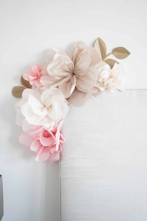 how to make paper flowers for nursery, paper flower wall decor bedroom, all decoration with paper flowers by step by step how to attach paper flowers to wall Tissue Paper Flower Wall, Diy Paper Flower Wall Decor, Giant Paper Flower Backdrop, Large Paper Flower Template, Diy Paper Flower Wall, Paper Flower Backdrop Diy, Paper Flower Backdrop Wedding, Flower Backdrop Wedding, Tissue Flowers