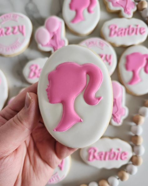 Barbie Themed Birthday Cookies for Yazzy 🎉💖 I was so nervous doing this set, first time doing Barbie themed but I think they turned out all right 😀 • #cookie #cookies #decoratedcookies #cookiesofinstagram #cookiehack #cookietip #cookiedecorating #satisfying #satisfyingreel #cookier #newcolors #thisweekscolors #jdsugarcookies #barbie #barbiebirthday #barbiecookies #barbiesugarcookies #pinkcookies #pink #barbiebirthdayparty #fourthbirthday Barbie Themed Cookies, Barbie Cookies Decorated, Barbie Cookies, Cutout Cookie, Pink Cookies, Cookie Hacks, Themed Cookies, Barbie Birthday Party, Barbie Theme