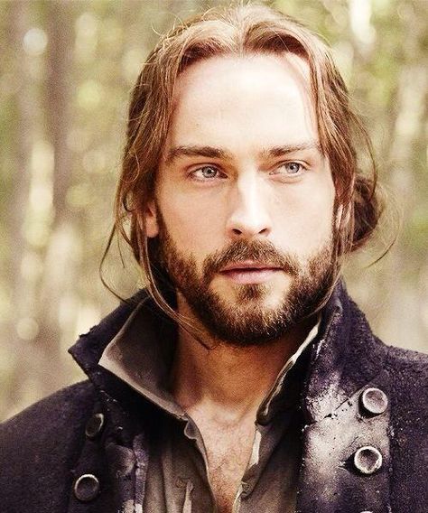 . Sleepy Hollow Tv Series, Tom Mison, The Legend Of Sleepy Hollow, Legend Of Sleepy Hollow, I Love Cinema, Sleepy Hollow, Hereford, Arte Fantasy, Tim Burton