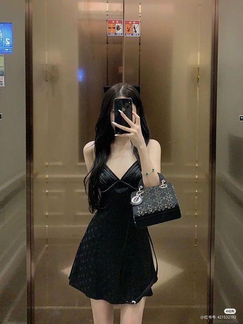 Elegant Ulzzang, Short Black Dress Outfit, Girl Night, Glam Outfit, Fancy Outfits, China Fashion, Fashion Poses, Ulzzang Girl, Korean Girl