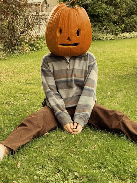 Otgw Halloween Costume, Over The Garden Wall Outfit Aesthetic, Over The Garden Wall Aesthetic Outfits, Over The Garden Wall Pumpkin People, Over The Garden Wall Outfit, Over The Garden Wall Pumpkin Carving, Pumpkin Over The Garden Wall, Pumpkin Head Aesthetic, Over The Garden Wall Characters