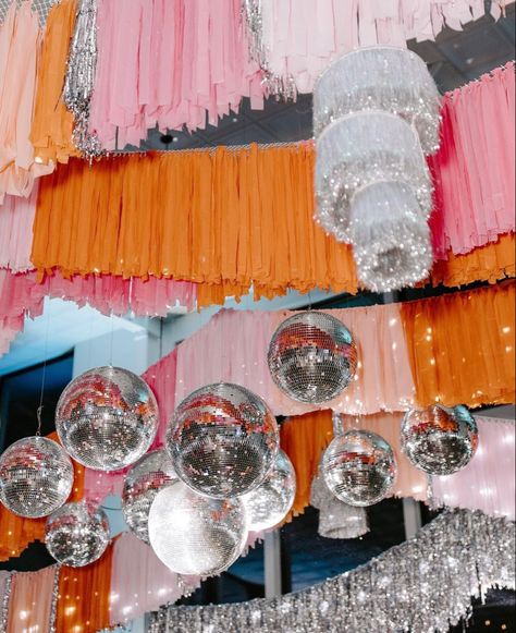 Disco Wedding Decor, Festival Themed Party, Disco Birthday Party, Disco Wedding, Disco Party Decorations, Disco Theme, Party At Home, Bday Party Theme, 30th Birthday Parties