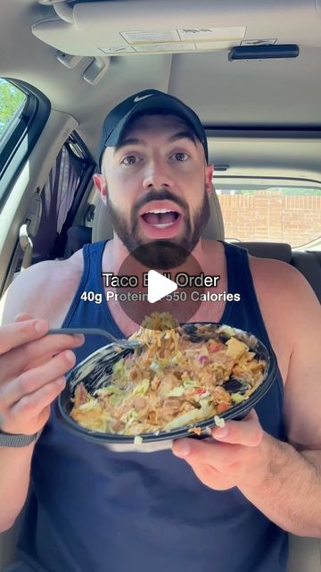 Josh New on Instagram: "Idk if the meat is real but this Taco Bell hack is⁣ ⁣⁣ #tacobellorders #quicklunch #easymealideas" Taco Bell Macro Friendly, Taco Kit Ideas, Healthy Taco Bell Options, Keto Taco Bell, Restaurant Hacks, Low Calorie Fast Food, Cottage Cheese Dinner, Deficit Meals, Air Fryer Recipes Chicken Breast