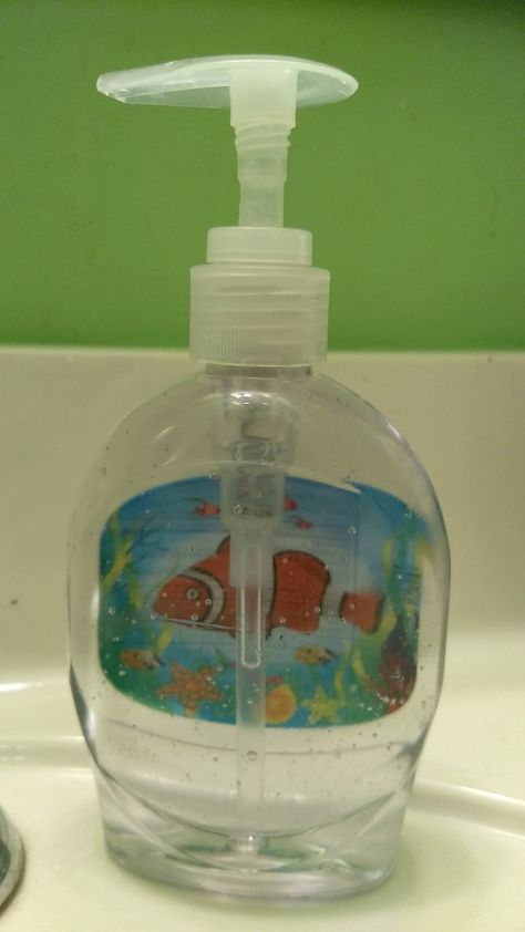 Soap Core, Clean Soap Aesthetic, Clean Core, Softsoap Fish, Sea Themed Bathroom, Quirky Soap Dispenser, Fish Soap, Transparent Fish, 2000s Aquarium Core