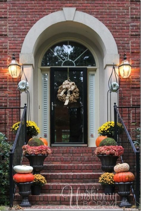 fall porch Front Stoop Decor, Stoop Ideas, Stoop Decor, Fall Porches, Rustic Front Porch, Diy Porch Decor, Front Stoop, Fall Porch Decor, Strictly Business