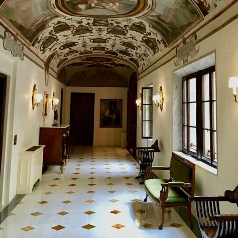 6 Unique Hotels To Visit In Florence Florence Hotels Italy, Hotels In Florence Italy, Filippo Brunelleschi, Florence Hotels, Duomo Florence, Classic Hotel, Hotel Owner, Italy Hotels, Romantic Restaurant