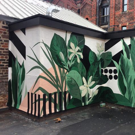 Josephine on Instagram: “tropical and graphic, first time using bold black shapes through the botanical imagery. #hixxy #dukestreetmarket #mural” Botanical Mural, Tropical Mural, Black Shapes, School Murals, Abstract Art Diy, Murals Street Art, Plaster Art, Street Market, Tree Drawing