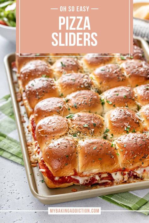 Pizza Sandwich Sliders, Party Sliders Easy, Supreme Pizza Sliders, Pizza On Hawaiian Rolls, Hawaiian Bun Sandwiches Slider Recipes, Kinds Hawaiian Sliders, Hawian Roll Pizza Sliders, Pizza Burger Sliders, Hawaiian Roll Sloppy Joe Sliders