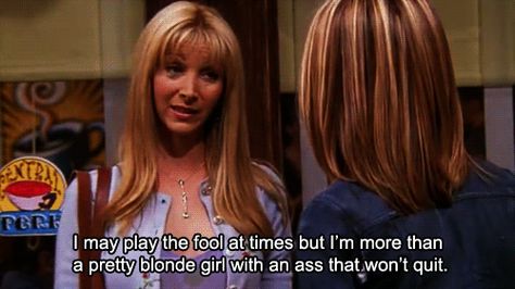 Confidence is her middle name. | 22 Reasons Why Phoebe Buffay Should Be Your Role Model Romcom Movies, Friends Tv Quotes, Friends Scenes, Friends Time, Friends Episodes, Funny Friends, Friends Moments, Best Friend Quotes Funny, Phoebe Buffay