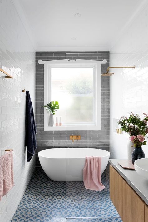 These 8 Bathroom Ideas Are the Reason We Love a Good Bathtub-Shower Combination | Hunker Bathroom Tub Shower Combo, Wet Room Bathroom, Subway Tiles Bathroom, Bathroom Tub Shower, Best Bathtubs, Suite Bathroom, Bathroom Farmhouse Style, Bad Inspiration, Trendy Bathroom