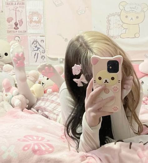 tags   #kawaii #cutecore #alternativegirl #tiktok #egirl #egirloutfitsideas #comgirl #pfp #banner #sanrio #anime #fairykei #jiraikei #fashion #moe #outfitidea Tiktok Egirl, Yumi Kawaii, Kawaii Cutecore, Pfp Banner, Female Pose, Female Pose Reference, Cute Pics, Insta Inspo, Pose Reference