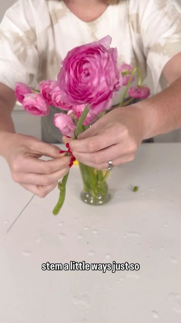 Flower Moxie on Instagram: "There are many different methods of wiring ranunculus. It can vary depending on the stem structure of the ranunculus or where the ranunculus is bent/broken. It’s handy to have all of these tricks in your tool belt!

#weddingflowers #diy #weddingdiy #weddingflowersdecor #ranunculus #diyflowersarrangement" Flower Moxie, Budget Bride, Floral Arrangements Diy, Flower Arrangements Diy, Diy Wedding Flowers, Flower Food, Diy Brides, Ranunculus, Flower Tutorial