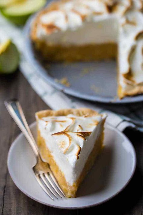 Celebrate St. Patrick's Day with this authentic Irish Apple Amber!  It's a traditional dessert in Ireland, made with shredded apples cradled in a buttery crust and topped with airy meringue. #irish #apple #desserts #pie #meringue #stpatricksday #ideas #stpattys Irish Desserts Traditional, Irish Apple Cake, Irish Desserts, Chocolate Chex, Lime Pie Recipe, Green Desserts, Irish Dishes, Lime Desserts, St Patricks Day Food