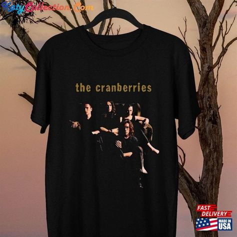 Cranberries Band, The Cranberries, Pink Activewear, Iconic Album Covers, Vintage Tee Shirts, Vintage Band Tees, Print Screen, Shirt Designs For Men, Band Shirt