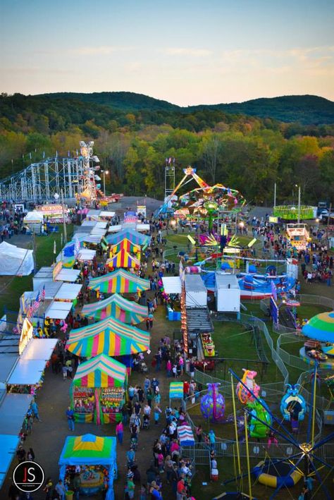 2013 Durham Fair Midway with lots of rides and carnival games. Country Carnival, Carnival Event, Iconic Pictures, Fair Festival, Fair Pictures, Larger Piece Jigsaw Puzzles, Fair Theme, School Fair, Early Photography