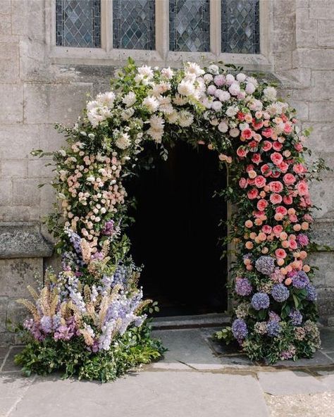 Floral Arches, Church Wedding Flowers, Floral Arch Wedding, Provence Wedding, Wedding Planning Decor, Wedding Arch Flowers, Church Flowers, Theme Color, Ceremony Flowers