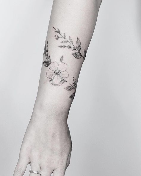 Flower Twist Arm Tattoo, Wraparound Floral Tattoo, Wrap Around Tattoo, Wrap Tattoo, Wildflower Tattoo, How To Wrap Flowers, Butterfly Drawing, Wrist Tattoo, Sister Tattoos