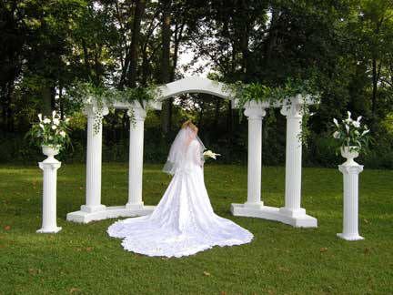 13 Piece Grecian Wedding Columns. Dramatic Backdrop for Outdoor Wedding. If you live near Bloomington, Illinois. Come to Let'spartyrental.com and We Will Re-Create all Your Pinterest Wedding Ideas... Royal Blue Wedding Theme, Wedding Columns, Grecian Wedding, Rose Gold Wedding Decor, Prom Themes, Wedding Rentals Decor, Church Wedding Decorations, Greek Myth, Wedding Backdrop Design