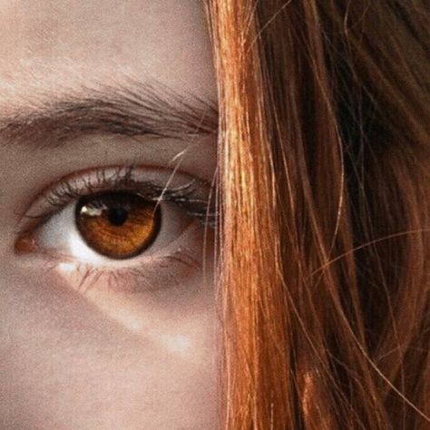 Marcus Aesthetic, Redheads With Brown Eyes, Red Hair Brown Eyes, Brown Eyes Aesthetic, Joana Marcus, Brown Hair Brown Eyes, Ginger Girls, Brown Eyed Girls, Hazel Eyes