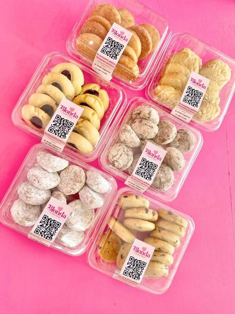 Bakery Essentials, Pastries Packaging, Bake Sale Packaging, Biscuits Packaging, Coconut Bites, Bakery Shop Design, Baking Packaging, Bakery Supplies, Dessert Packaging