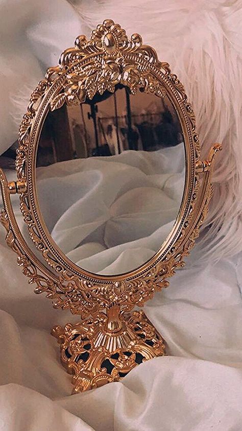 Rose Gold Aesthetic, Wallpaper Room, Room Mirror, Tumblr Rooms, Rose Gold Mirror, Mirrored Wallpaper, Gold Aesthetic, Classy Aesthetic, 背景 シンプル