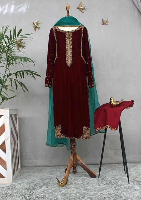 Mehroon Velvet Suit Designs, Velvet Pakistani Dress, Work On Sleeves, Modern Dress Patterns, Velvet Suit Design, Suit Embroidery, Velvet Dress Designs, Latest Bridal Dresses, Pakistani Fancy Dresses