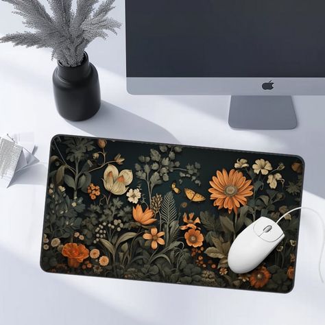 Desk Mat Aesthetic, Cottagecore Desk, Cute Office Decor, Sage Green Floral, Cute Office, Inspiration Art, Black Desk, Botanical Beauty, Cleaning Materials