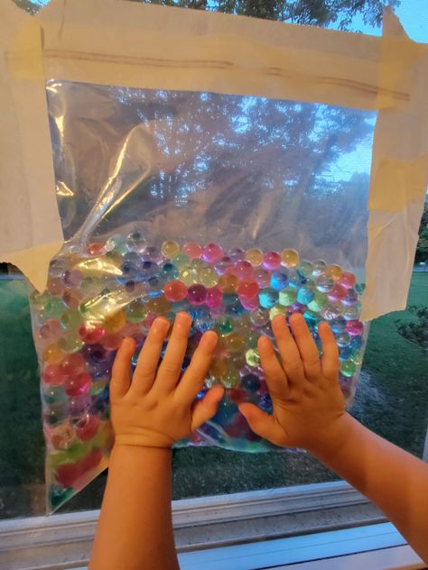 Water beads in plastic zip lock bag toddlers Random Activities, Sensory Bag, Zip Lock Bag, Toddler Bag, Puppet Crafts, Safe Water, Water Beads, Kids Crafts, Puppets