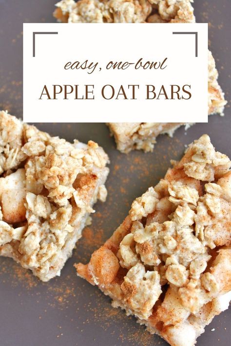 These Apple & Oat Mix-in-the-Pan Bars are like Apple Crisp grew up and got classy. Still quick to make, full of real food (whole grains, sweetened with maple syrup), and makes the perfect Fall dessert. Pan Bars, Lite Snacks, Oat Bars Healthy, Oatmeal Bars Healthy, Clean Treats, Apple Breakfast, Apple Bars, Oat Bars, Oatmeal Bars