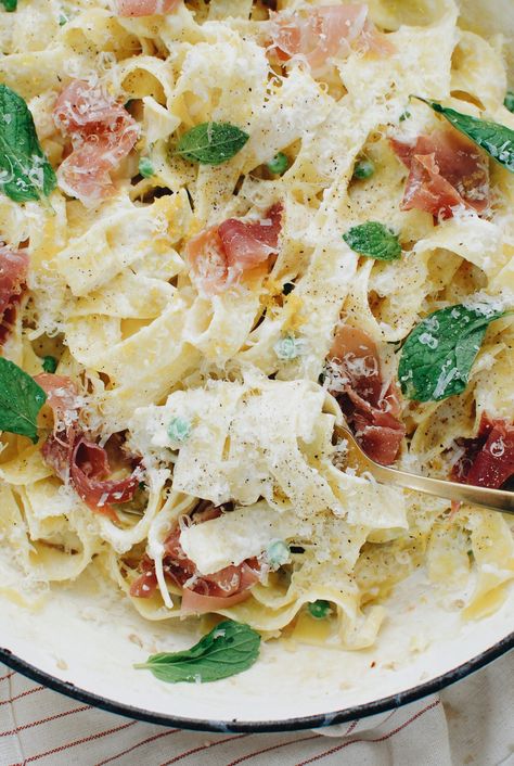 Peas And Prosciutto, White Cream Sauce, Prosciutto Pasta, Bread Dipping Oil, Creamy Peas, Cajun Sausage, Pasta With Peas, Slow Roasted Tomatoes, Pappardelle Pasta