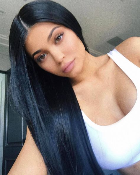 Kim K Black Hair, Kylie Jenner Black Hair, Black Hair Celebrities, Kylie Jenner Images, Kylie Lipkit, Kylie Jenner Black, Kylie Jenner Fotos, Kylie Jenner News, Kylie Hair