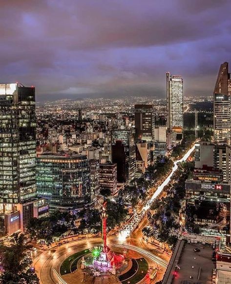 CDMX Mexico City Aesthetic, City Aesthetic Wallpaper, Mexico Wallpaper, Mexico City Travel, Night Skyline, Marriott Bonvoy, Vision Board Pictures, Mexico Culture, Night Shot