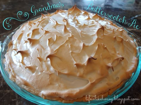 Gluten Free Banana Cream Pie, Butterscotch Pie Recipe, Chocolate Meringue Pie, Butter Scotch, Butterscotch Pie, Celebration Dinner, Favorite Pie Recipes, Meringue Pie Recipes, Chocolate Meringue