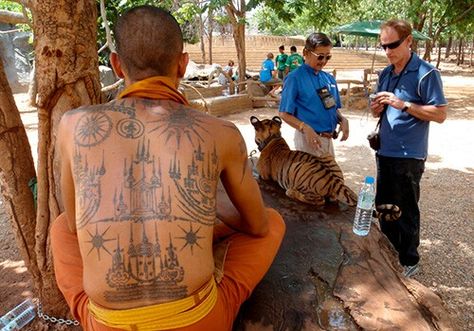 Monk Tattoo, Buddhist Tattoos, Buddhism Tattoo, Japanese Buddhism, Buddhist Tattoo, Sak Yant Tattoo, Tattoo Themes, Thai Tattoo, Magic Tattoo