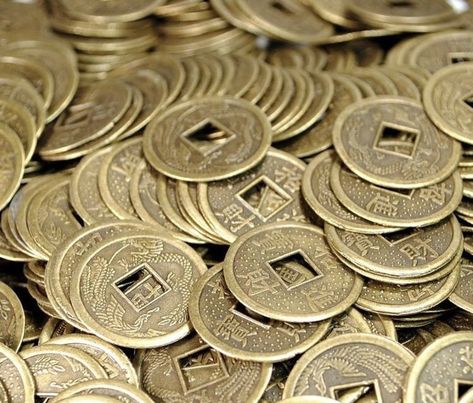 Feng Shui Coins, Lucky Fortune, Chinese Aesthetic, I Ching, Coins For Sale, Japanese Aesthetic, Japanese Outfits, Gold Wood, Chinese Culture